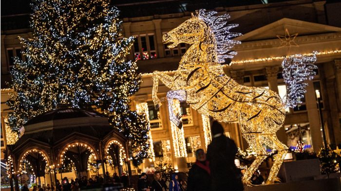 Stuttgarter Schlossplatz: Weihnachtszeit wird dunkler:  Die Lichtskulpturen leuchten  dieses Jahr nicht Stuttgarter Schlossplatz: Weihnachtszeit wird dunkler:  Die Lichtskulpturen leuchten  dieses Jahr nicht