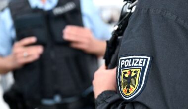 Stuttgart-Vaihingen: Unbekannte werfen Gegenstand auf S-Bahn – Polizei sucht Zeugen - Startseite