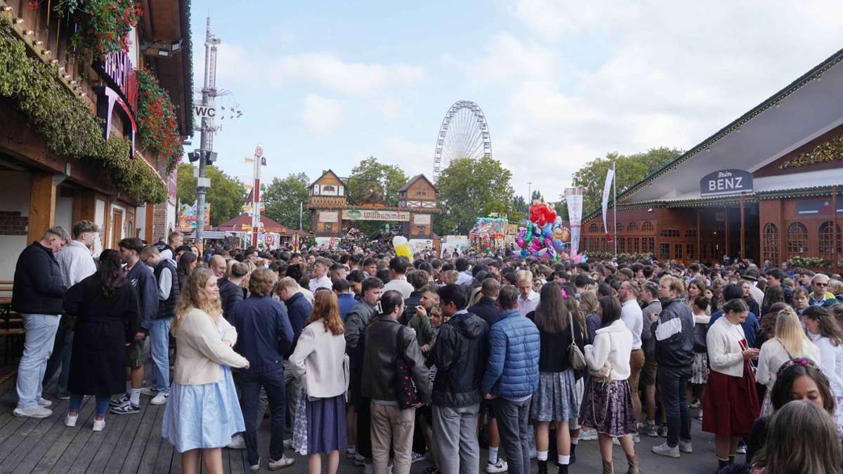 Cannstatter Volksfest: Auf dem Wasen verschwinden schlechte Google-Bewertungen - Stuttgart