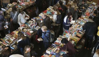 Event in Stuttgart: Großer Andrang bei der Bücherbörse im Stadtpalais