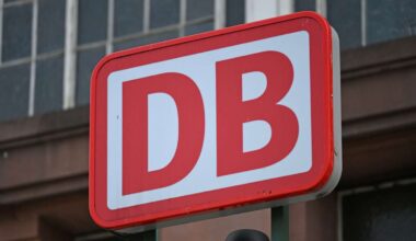 Deutsche Bahn: Umgestürzter Baum – Zugausfälle in Karlsruhe und Pforzheim