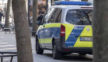Königstraße in Stuttgart: Unbekannter greift 14-Jähriger an die Brust