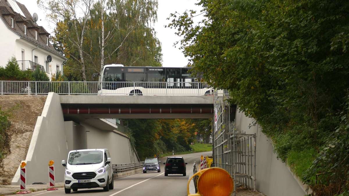 Gesperrte Straße in Stuttgart: Erneuerte Brücke frei – Wird der Schleichweg jetzt noch attraktiver?