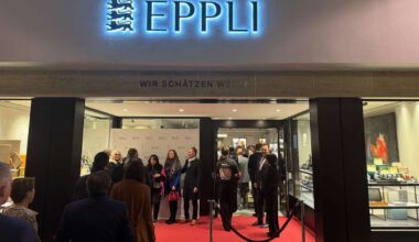 Auktionshaus startet in Stuttgart: Kaiser-Dose taucht nach 25 Jahren auf: Eppli feiert Eröffnung mit Geschichte - Startseite