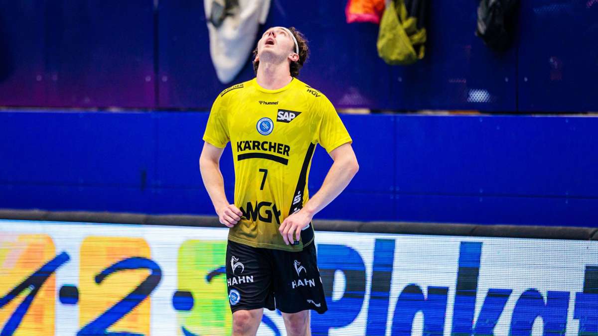 TVB Stuttgart unterliegt in Lemgo: TVB-Deckung kann Tim Suton nicht stoppen