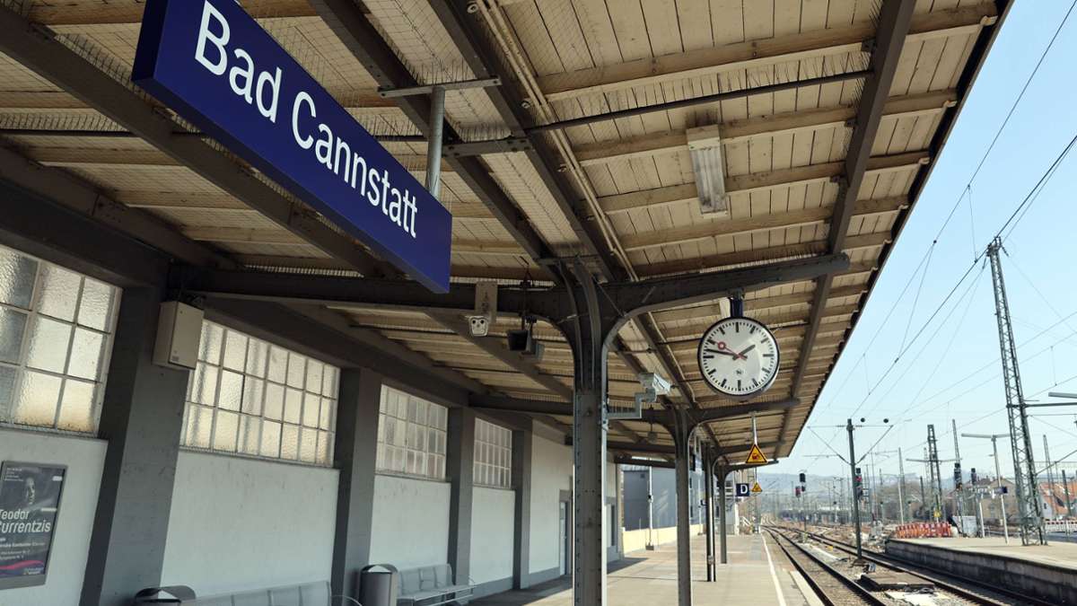 Polizei sucht Zeugen in Stuttgart: Zwei Männer bei Prügeleien an Bahnhöfen verletzt