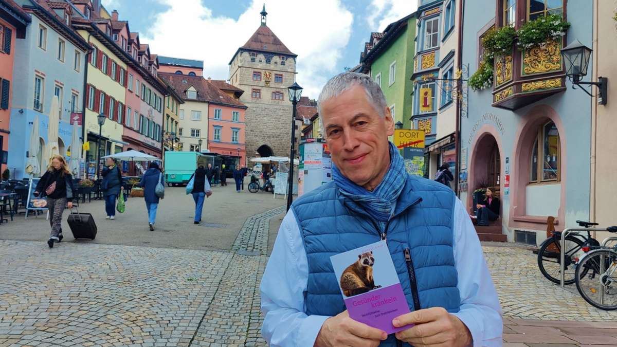 Rottweiler Autor mit neuem Buch: „Gesünder kränkeln“ – Thomas C. Breuer zeigt, wie man’s richtig gut macht - Rottweil & Umgebung