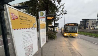Nahverkehr in Stuttgart: Dauerstau: Bushaltestelle muss weichen