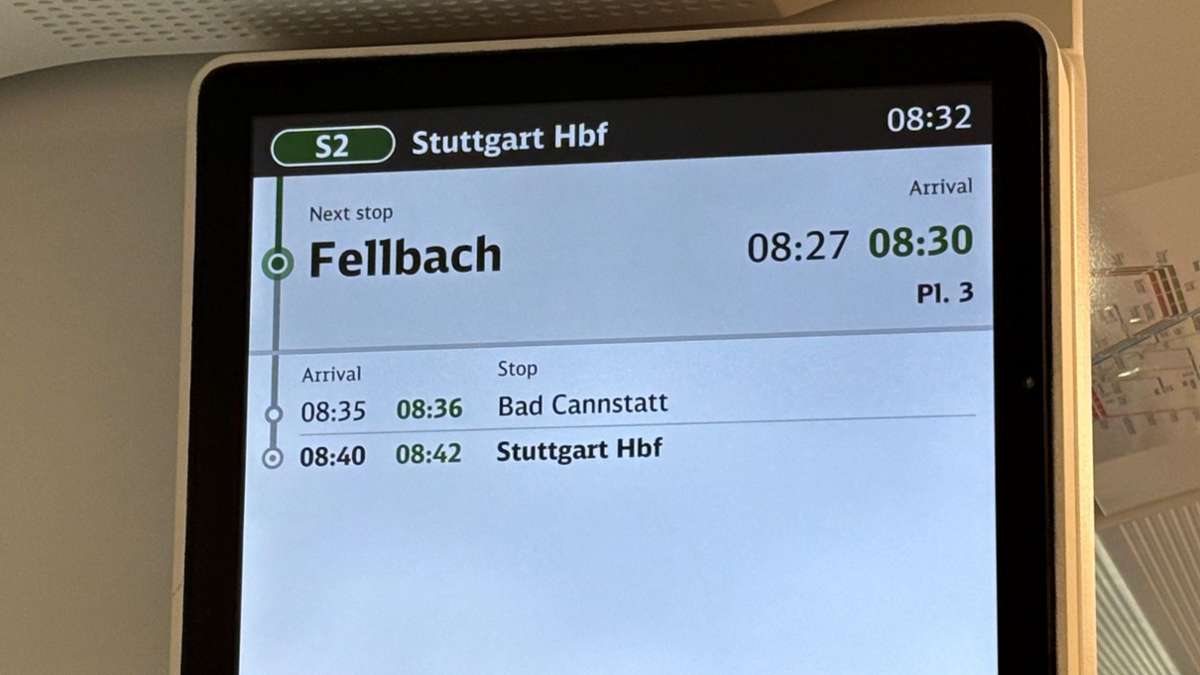 Nahverkehr in Stuttgart: Softwarefehler bringt S-Bahn-Uhren aus dem Takt - Stuttgart