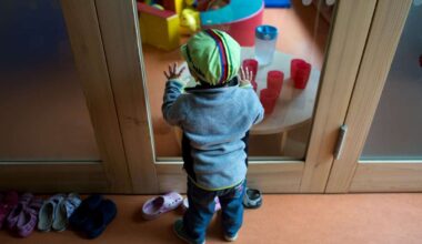 Kinderbetreuung in Stuttgart: Gebühren für städtische Kitas sollen auf bis zu 828 Euro im Monat steigen - Stuttgart