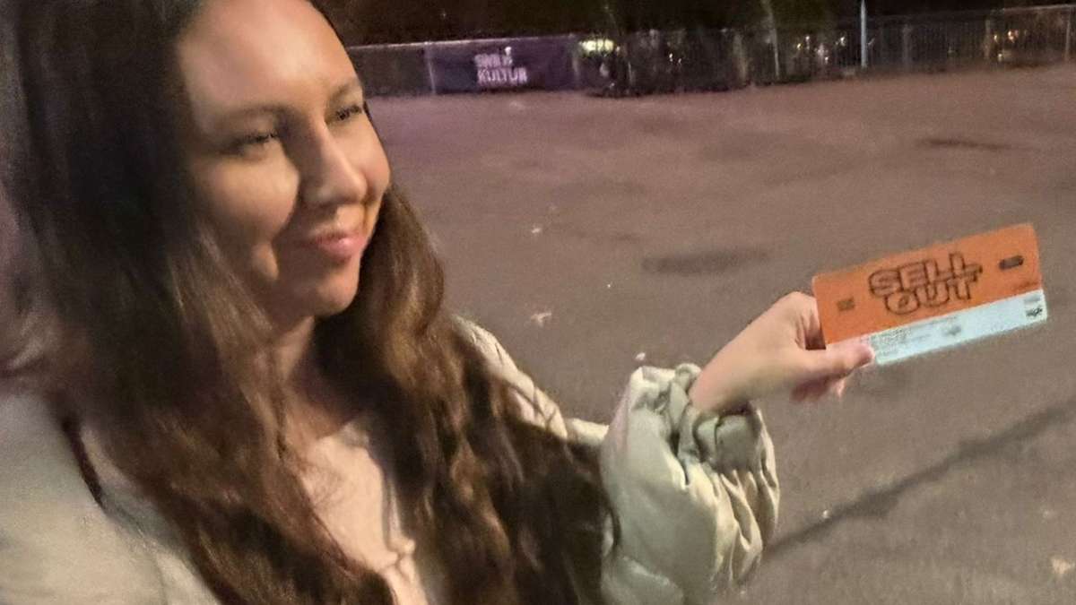 Verwirrung in Stuttgart: Felix-Lobrecht-Fans stehen ein Jahr zu früh vor der Schleyerhalle