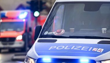 Unfall in Stuttgart-Süd: Autofahrer rammt sechs parkende Autos