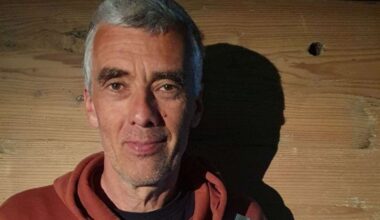 Krimi-Autor Jochen Bender: Ein rotes Kleid und viel Psychologie – darum geht es im neuen Stuttgart-Krimi
