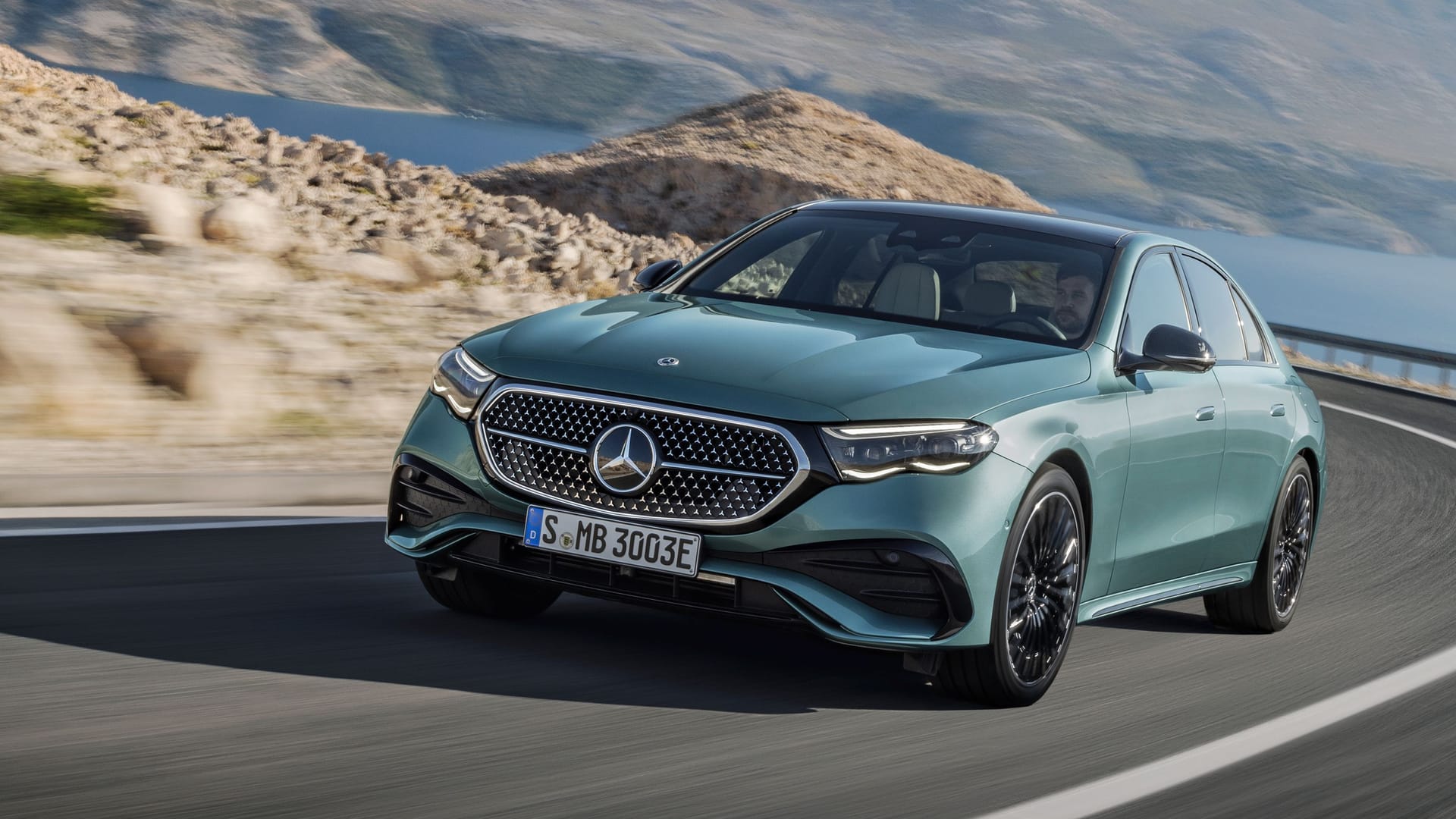 Mercedes E200: Auffallend schlechtes Preis-Leistungs-Verhältnis, urteilt der ADAC (Ausstattung: AMG Line Premium Plus). Mercedes E200: Auffallend schlechtes Preis-Leistungs-Verhältnis, urteilt der ADAC (Ausstattung: AMG Line Premium Plus).