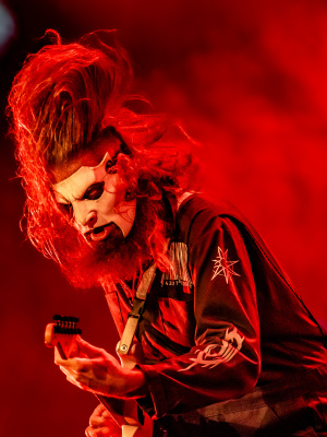 Metalsplitter: Slipknot verklagen slipknot&period;com