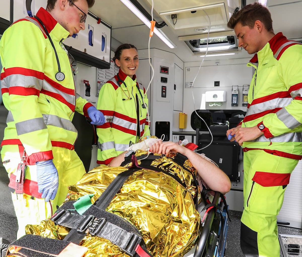 Feuerwehr Duisburg sucht Notfallsanitäter-Azubis - Radio Duisburg