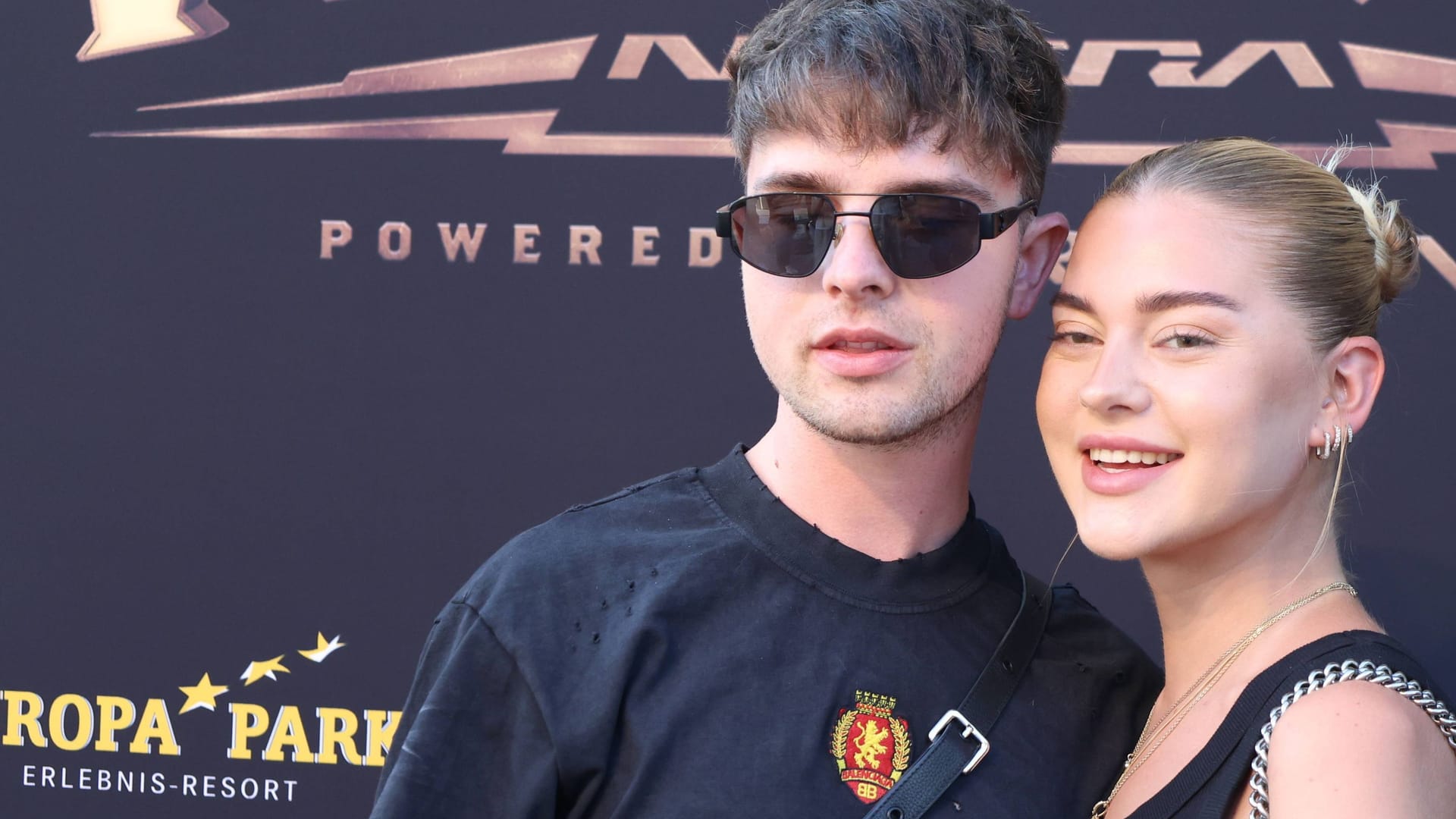Mike Singer und Sophie Lilian Marstatt: Fünf Jahre waren sie ein Paar. Mike Singer und Sophie Lilian Marstatt: Fünf Jahre waren sie ein Paar.