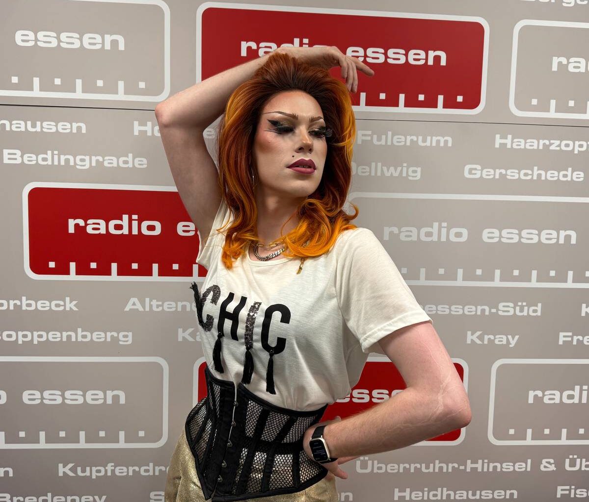 "Essen im Ohr": Dragqueen Ms. Foxy Bless im Podcast