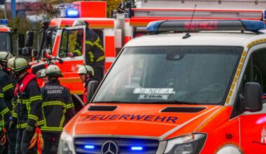 Hamburg: Regenfälle unterspülen Baugrube – Gehweg bricht ein