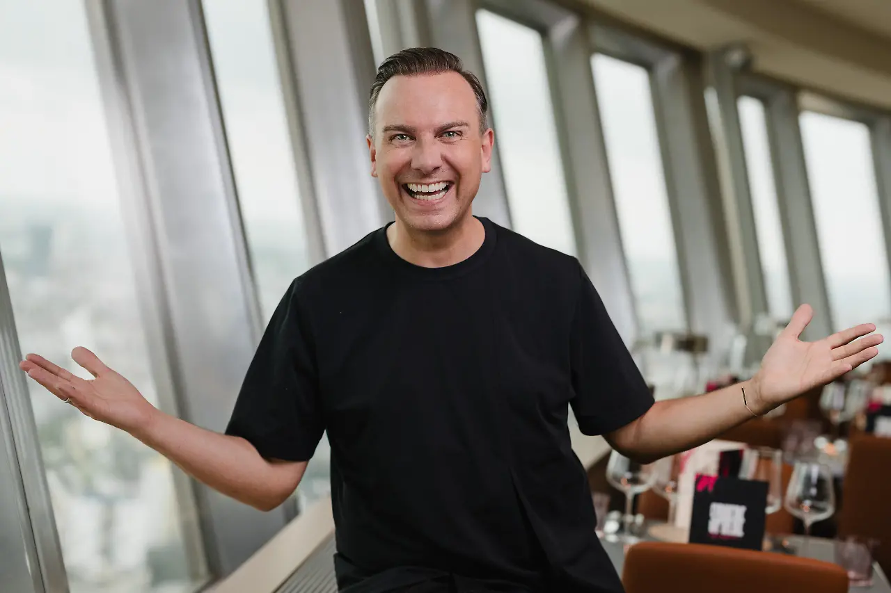 NH9_9313.jpg NH9_9313.jpg