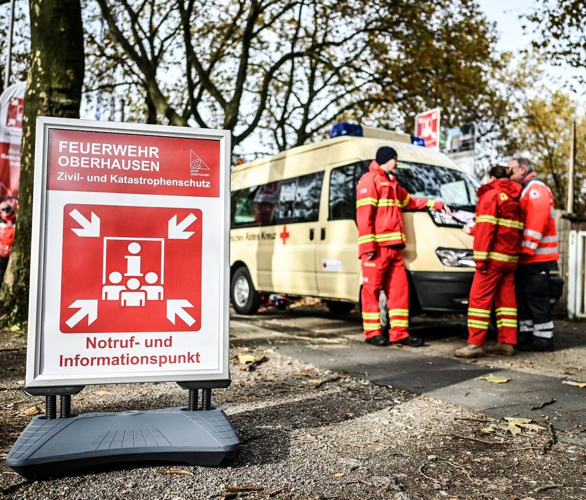 Übung für den Krisenfall - Notrufpunkte werden aufgebaut