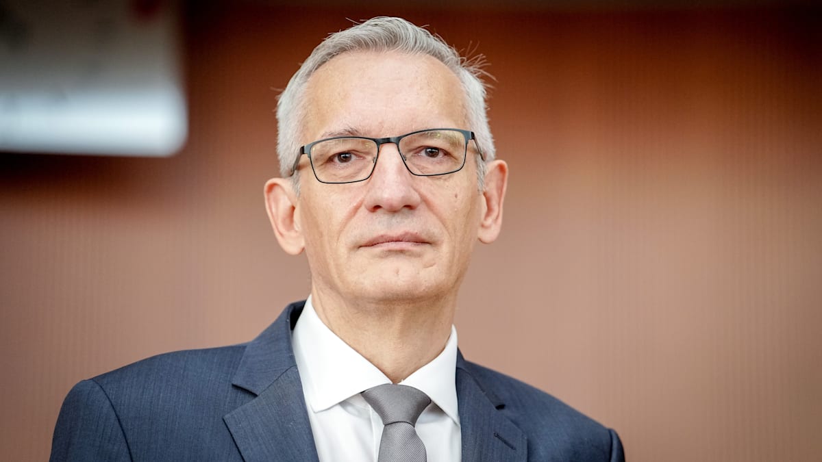 Ukraine-Krieg: „Russland würde militärische Auseinandersetzung mit Nato nicht scheuen“, warnt BND-Chef ++ mehr im Liveticker