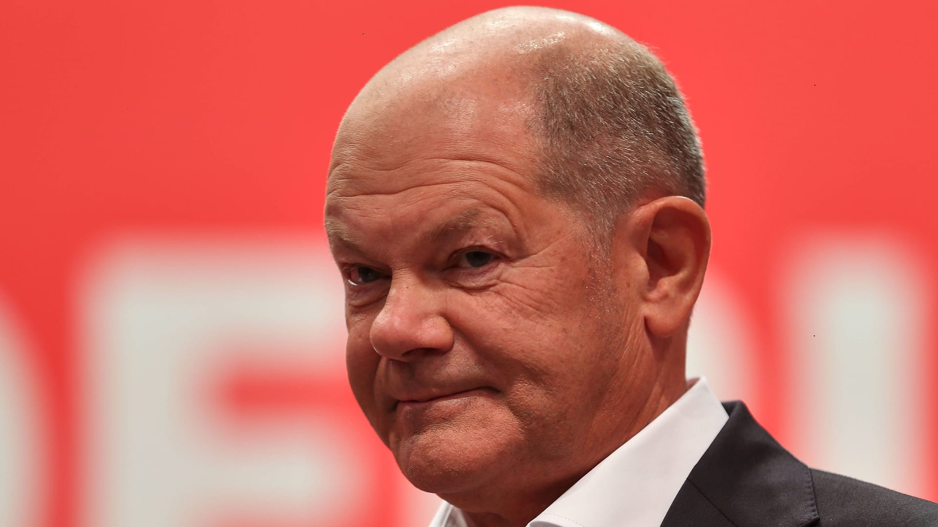 Olaf Scholz: Wegen der hohen Sicherheitskosten für seine Wohnung in Hamburg-Altona gibt es Kritik. Olaf Scholz: Wegen der hohen Sicherheitskosten für seine Wohnung in Hamburg-Altona gibt es Kritik.