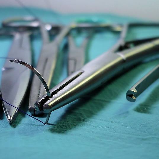 Klinik in Essen zeigt Live-OP - Besucher können Fragen stellen