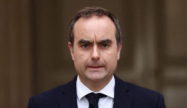 Krise in Frankreich: Macron beauftragt Lecornu mit „letzten Verhandlungen“ – und droht laut Insidern mit Konsequenzen