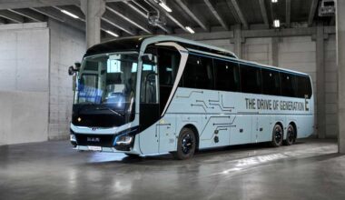 Fotostrecke: MAN Lion’s Coach E feiert Weltpremiere auf der Busworld Europe | Busworld Europe, Elektromobilität (E-Mobilität), Reisebusse (wie Doppeldecker- und Luxusbusse), Überlandbusse, Stadtbusse (wie Gelenk-, Niederflur- und Solobusse), Kleinbusse (wie Mini- und Midibusse) Fotostrecke | busplaner - Technik - ÖPNV