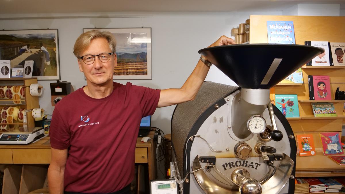 Kaffee rösten: Augsburger Weltladen zeigt Kaffeeröstung