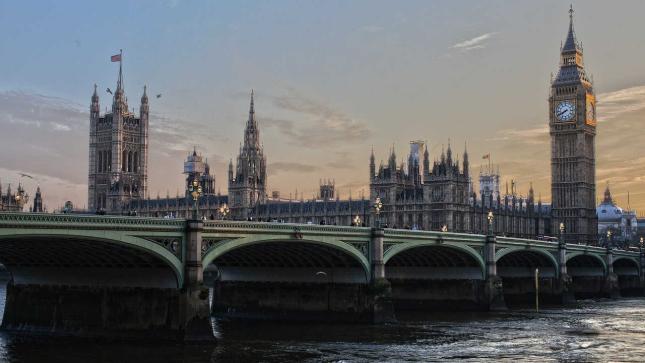 Ihre wichtigsten Termine: Tagesausblick: Auftakt Immobilienmesse in München sowie KfZ Neuzulassungen in UK