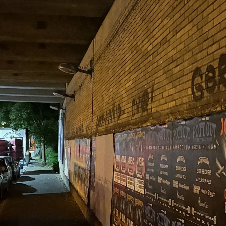Raub in Unterführung in Bochum