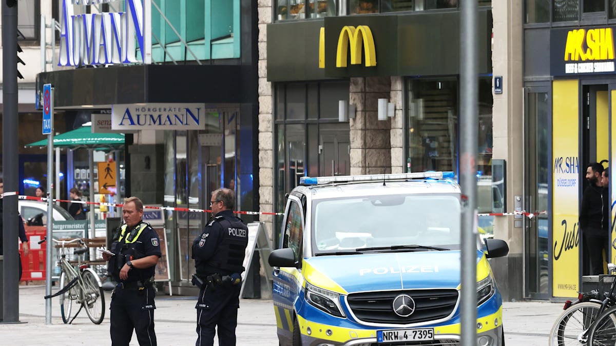 Nordrhein-Westfalen: Polizei schießt in Düsseldorfer Zentrum auf bewaffneten Mann