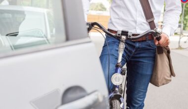 Nach tödlichem Unfall: Verkehrsexperten empfehlen Autofahrern „holländischen Griff“ zum Schutz von Radfahrern