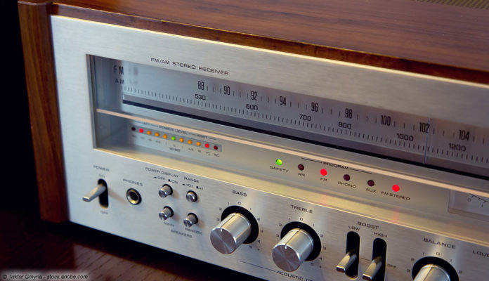 radioretro Radio, Analog; © Viktor Gmyria - stock.adobe.com