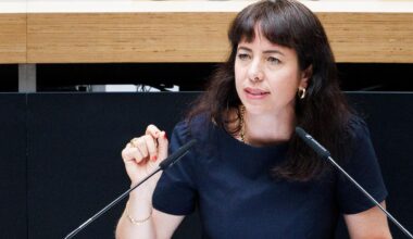 Berlin: Berliner Abgeordnetenhaus: Elif Eralp soll Linke in den Wahlkampf führen