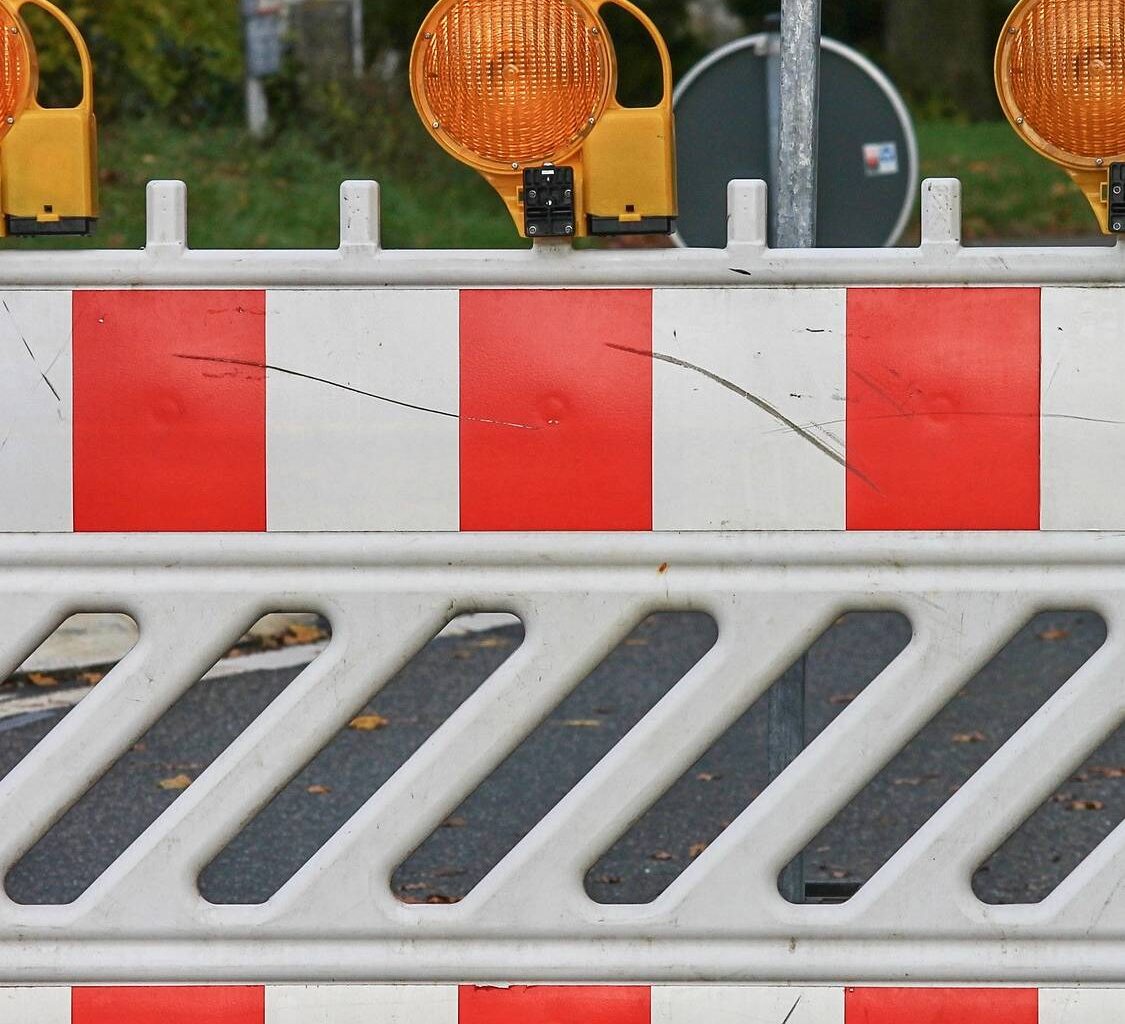 Sperrung der Lindenhorster Straße: Neue Fahrbahndecke bis Ende November