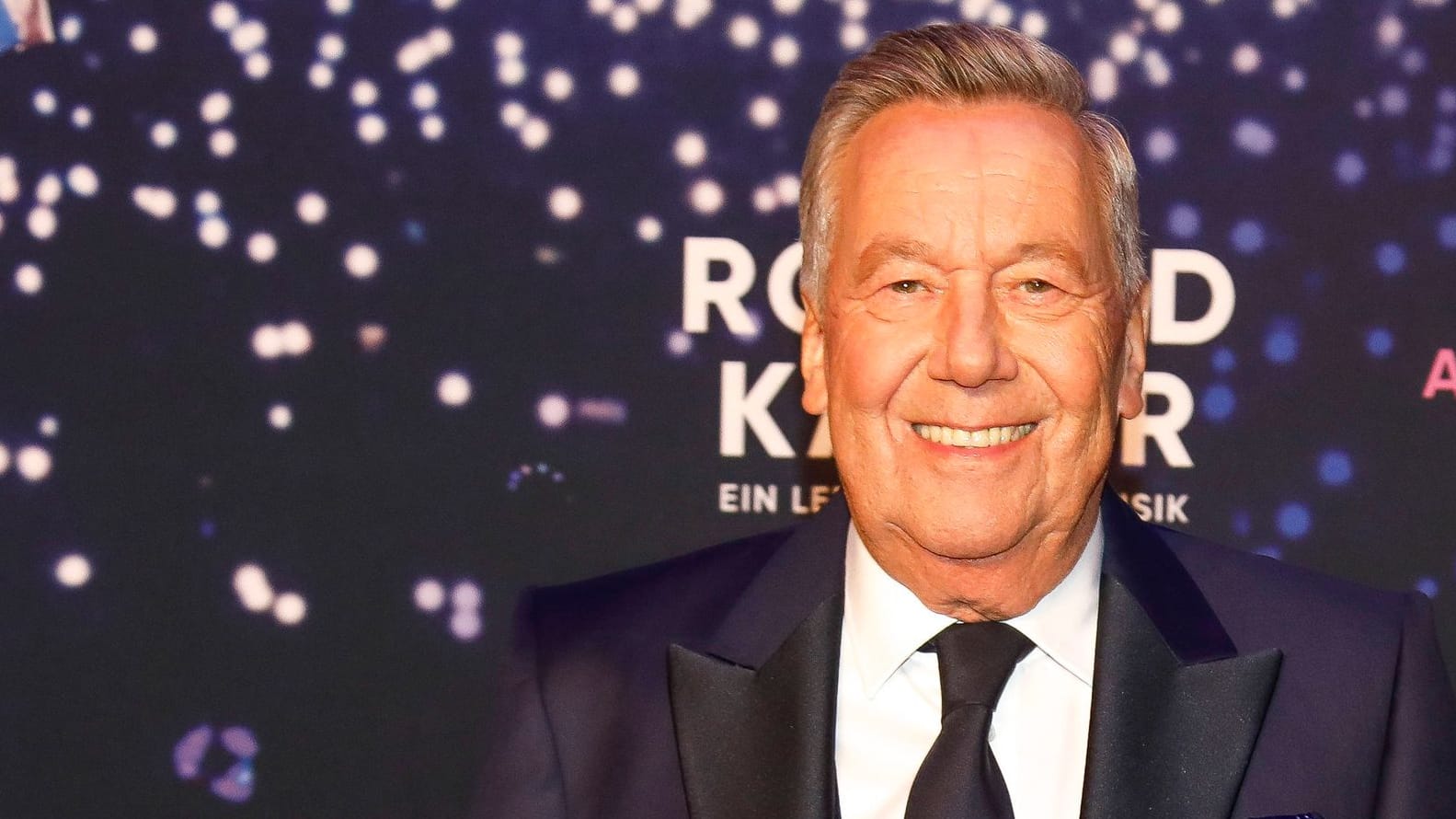 Roland Kaiser: Er feierte Weltpremiere seines Films "50 Jahre Roland Kaiser – Ein Leben für die Musik". Roland Kaiser: Er feierte Weltpremiere seines Films "50 Jahre Roland Kaiser – Ein Leben für die Musik".