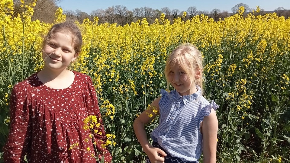 Mit neun Jahren: Emma aus Thüringen findet in Frankreich ihre "Teilzeit-Schwester" Clémence