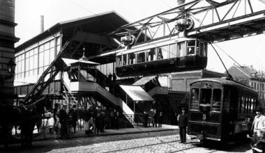 Wuppertaler Stadtwerke suchen zum 125. Schwebebahn-Jubiläum 125 Schwebebahn-Geschichten - blickfeld