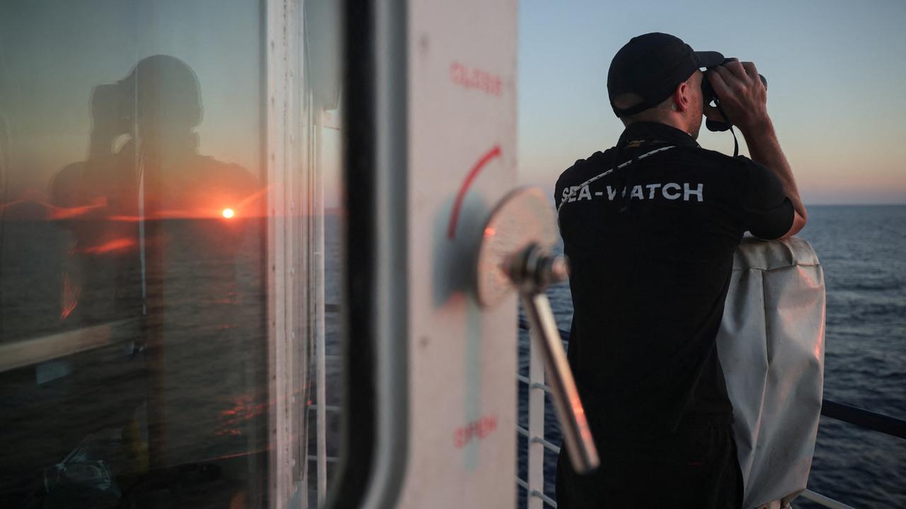 Muss die zivile Seenotrettung auf dem Mittelmeer gerettet werden?