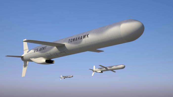 Drei Tomahawk-Marschflugkörper. 3D-Rendering.