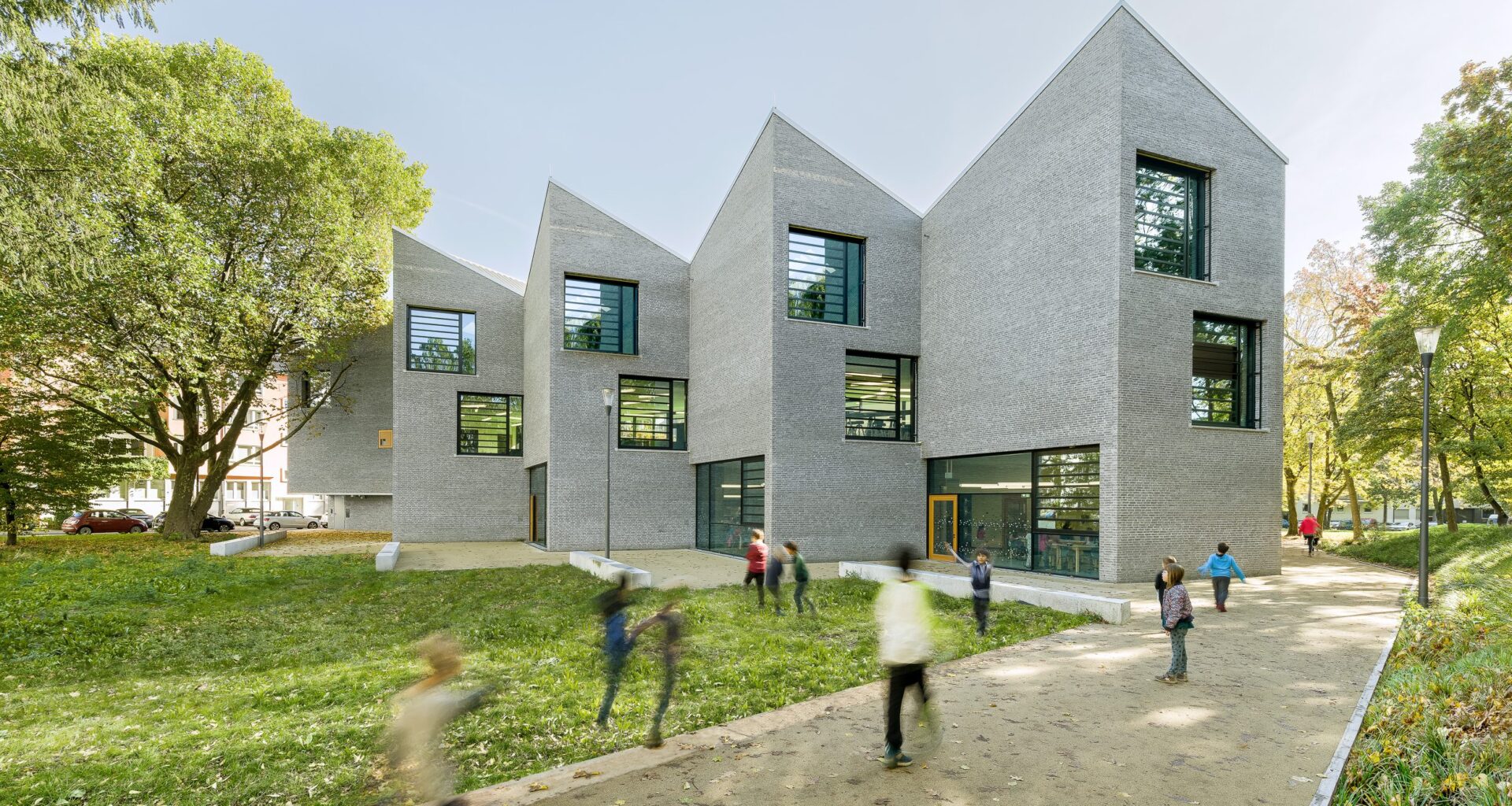 „Kein Lebens- und Lernort“: Warum die Architektur alter Schulen den Ansprüchen von zeitgemäßer Pädagogik nicht mehr genügt