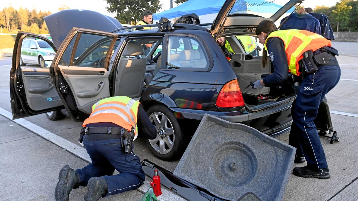 Autofahrer geraten in Bayerns größte Drogenfahndung