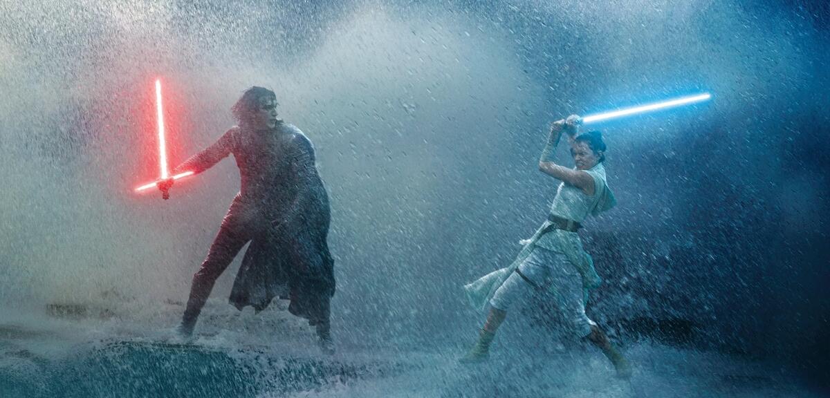 Adam Driver und Daisy Ridley in Star Wars