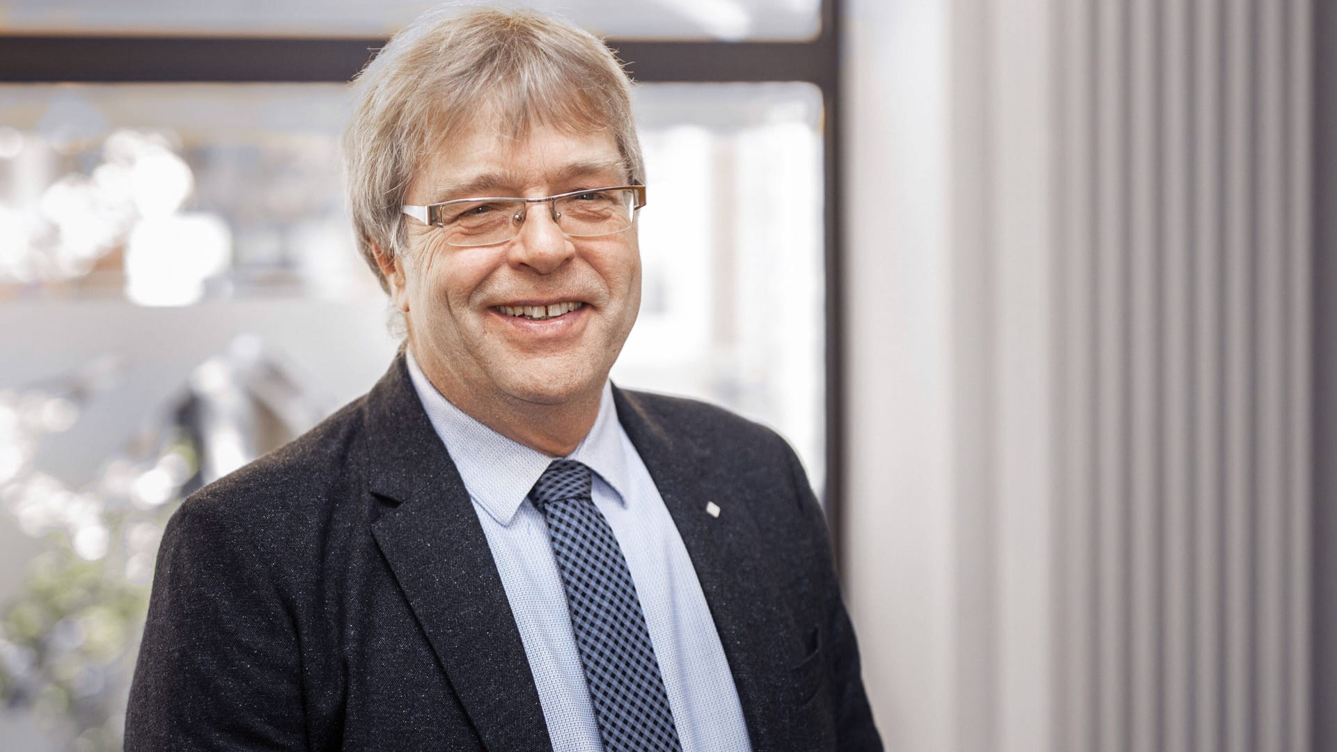 Thomas Radermacher (Archivbild): Der neue Präsident der Handwerkskammer zu Köln hat den baulichen Zustand des Berufskollegs 10 in Porz scharf kritisiert. Thomas Radermacher (Archivbild): Der neue Präsident der Handwerkskammer zu Köln hat den baulichen Zustand des Berufskollegs 10 in Porz scharf kritisiert.