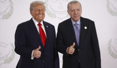 Trump schreibt Erdogan Schlüsselrolle bei Beendigung des Krieges zu ++ mehr im Liveticker