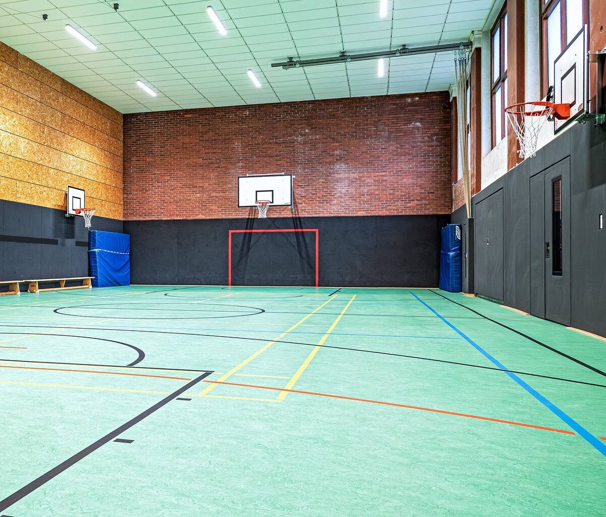 Turnhalle nach Einsturzgefahr jetzt modernisiert