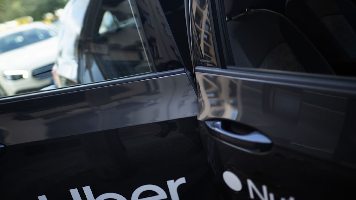 Hamburg erlaubt Uber und anderen versuchsweise höhere Preise